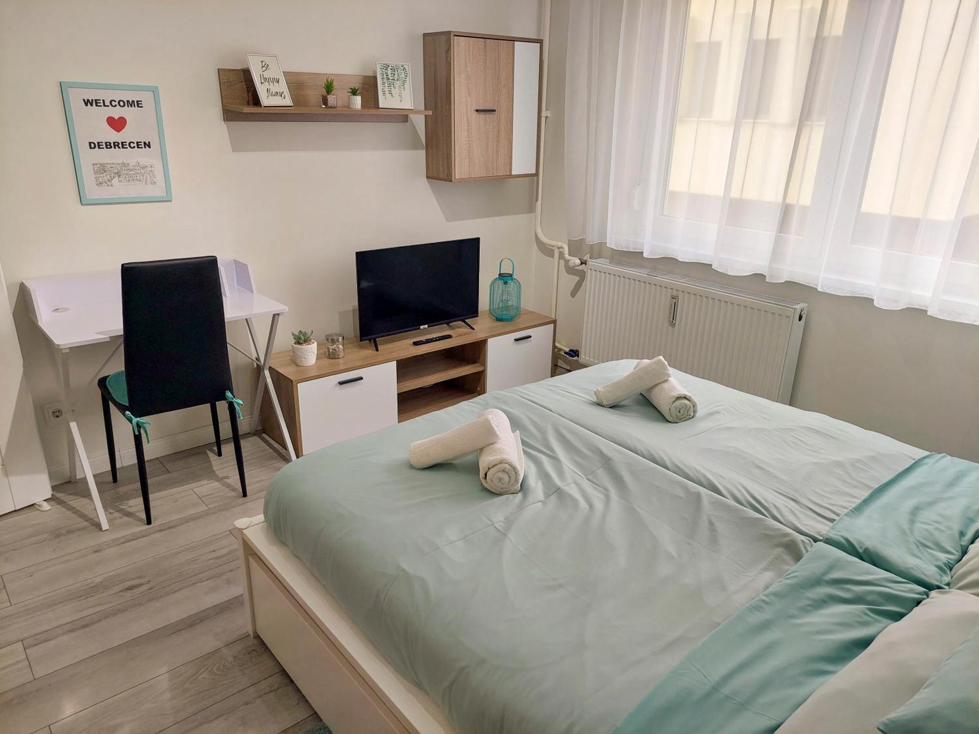 Aweshome City Apartment - 3 Bedrooms And Free Parking Debrecen Exterior foto